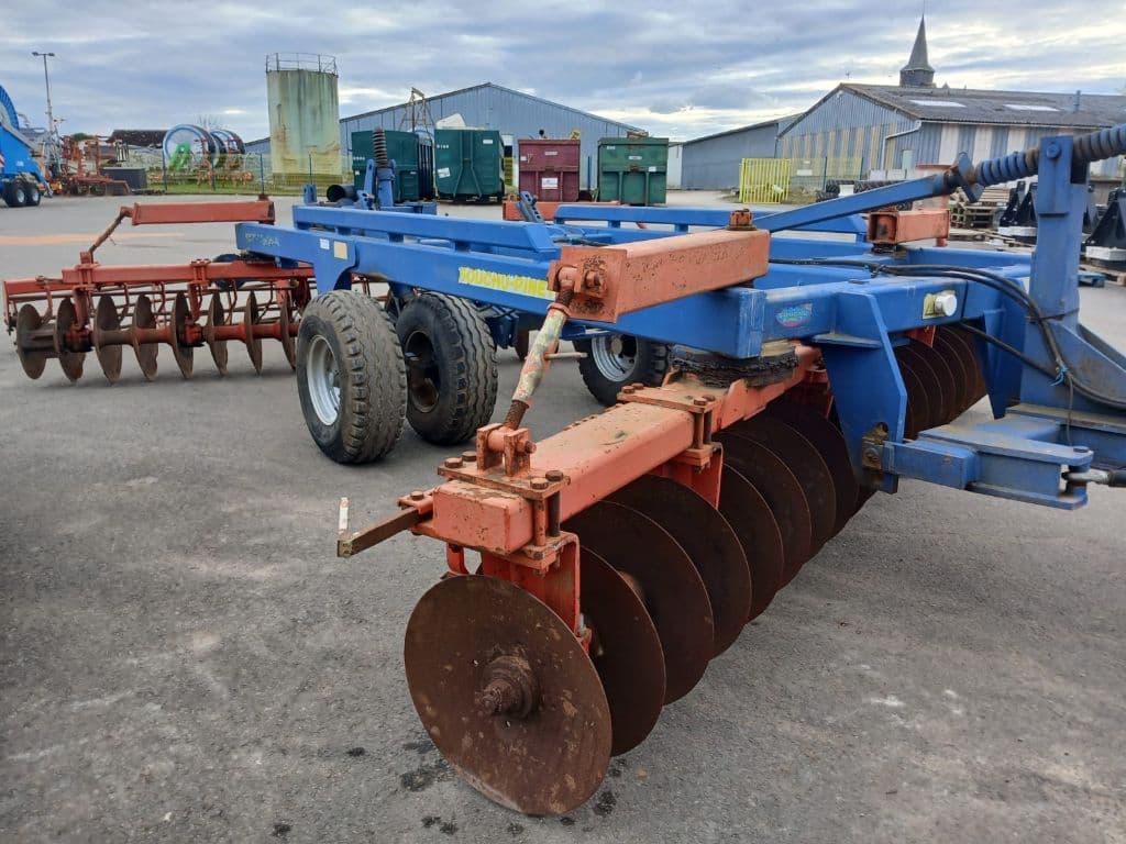 693c3c48eec677fb47a94188