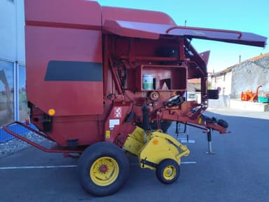 Presse balles rondes NEW HOLLAND BR 750 - photo 5
