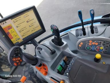 Tracteur chargeur NEW HOLLAND T5 120 - photo 5