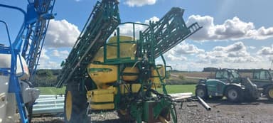Pulverisateur JOHN DEERE 840I - photo 2