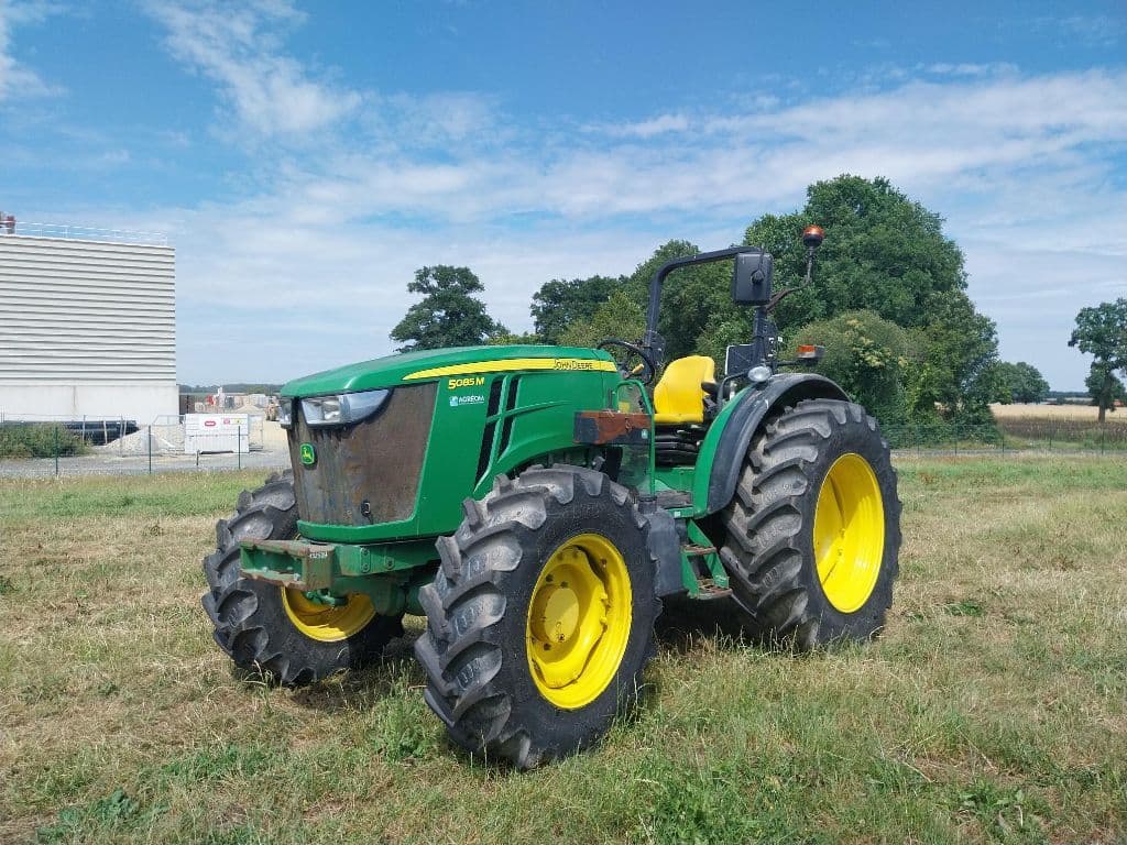 Tracteur JOHN DEERE 5085M - photo principale