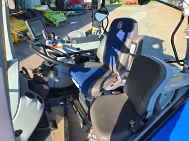 Tracteur NEW HOLLAND T7.210 AC - photo 3