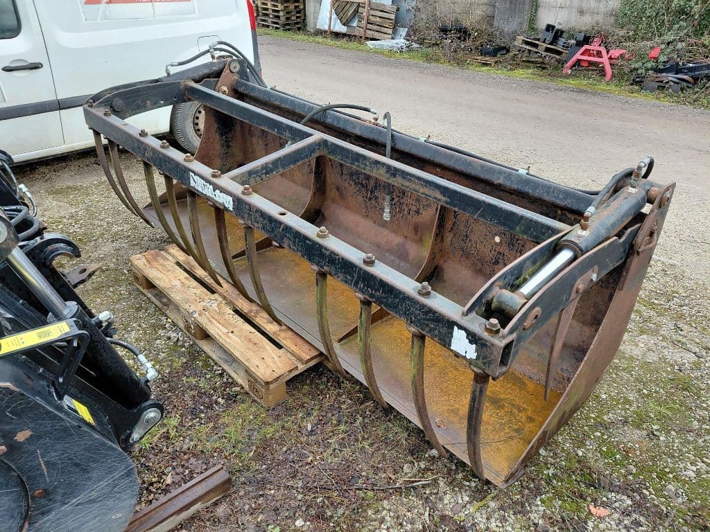 697b65cc6318c70c05cdd481