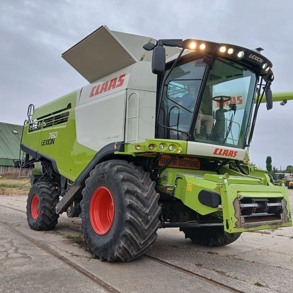 Moissonneuse CLAAS LEXION 760 - photo principale