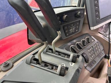 Tracteur MASSEY FERGUSON 8S.205 D7 EFF - photo 5