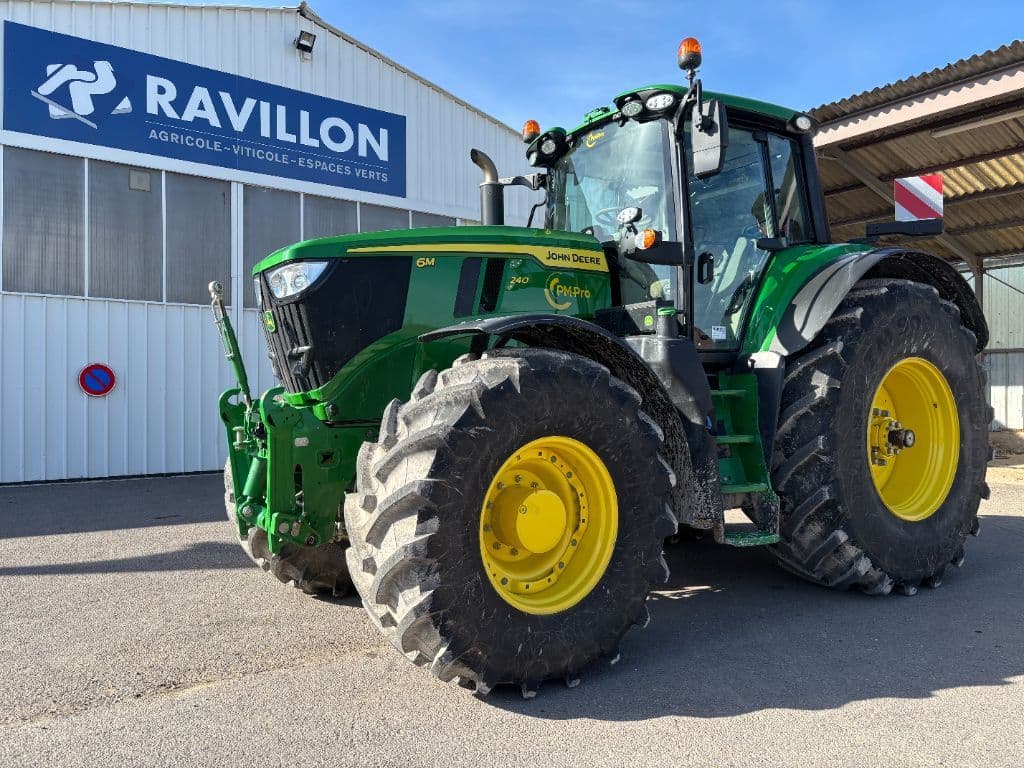 Tracteur JOHN DEERE 6M240 - photo principale