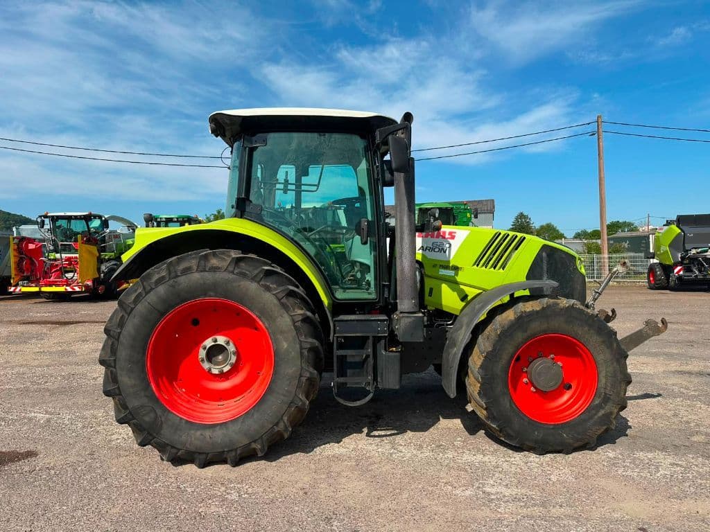 Tracteur CLAAS ARION 620 - photo principale