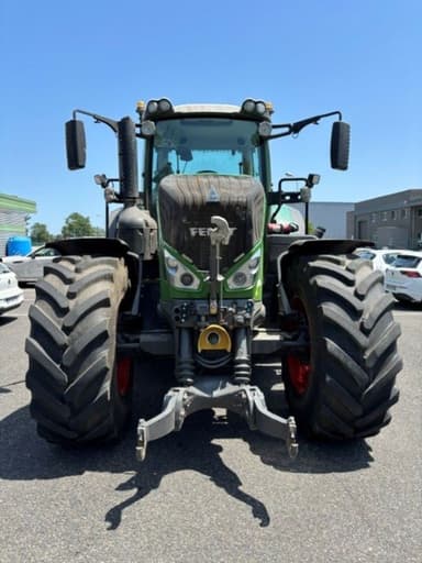 Tracteur FENDT 826 PROFI PLUS - photo 2