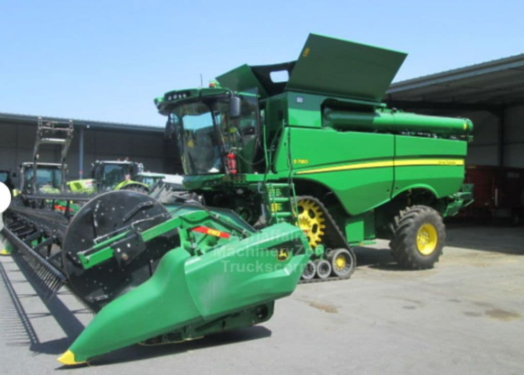 Moissonneuse JOHN DEERE S780 - photo principale