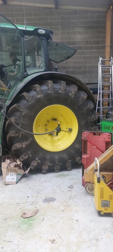 Tracteur JOHN DEERE 6215R - photo 5