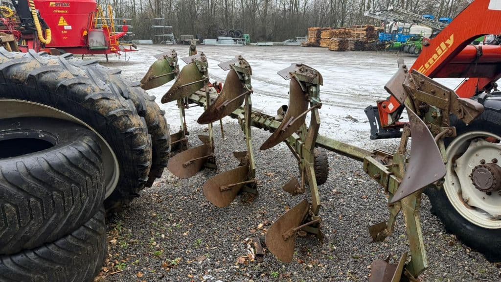 6904c745e80650842e26ad86