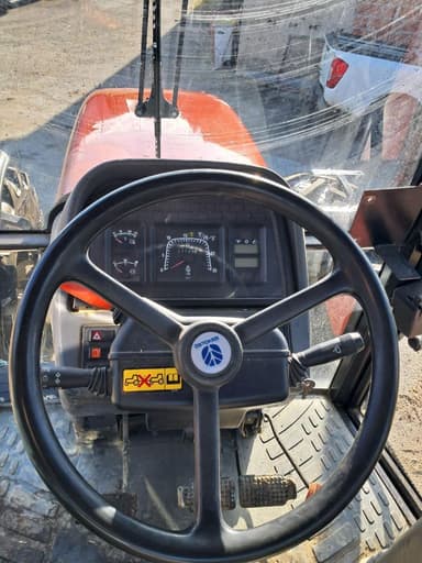 Tracteur NEW HOLLAND M135 - photo 3