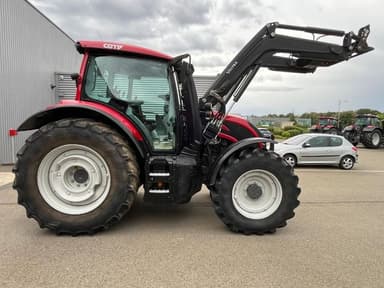 Tracteur chargeur VALTRA N134 - photo 2