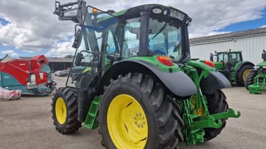 Tracteur chargeur JOHN DEERE 6100M - photo 2