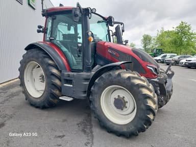 Tracteur VALTRA G135 - photo 2