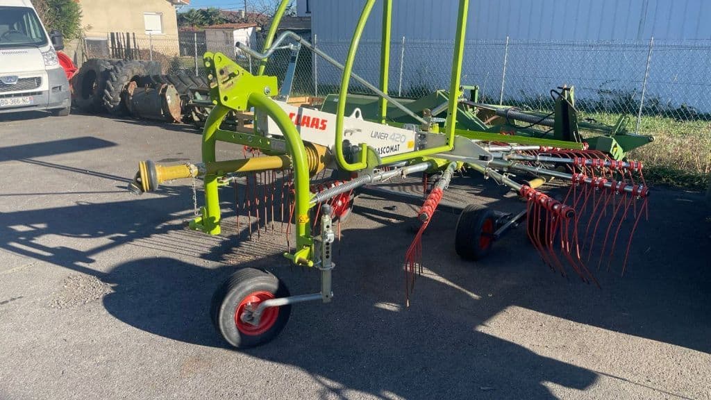 Andaineur CLAAS LINER 420 - photo principale