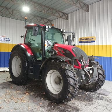 Tracteur VALTRA N135 - photo 2