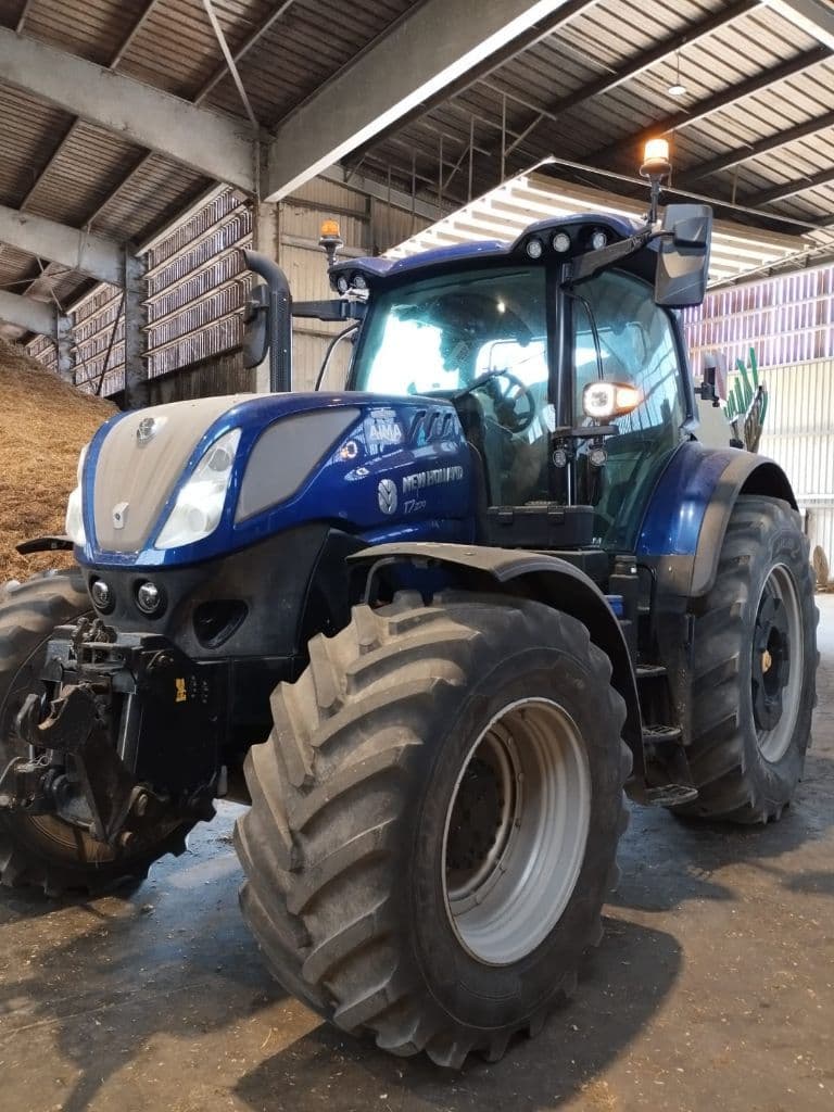 Tracteur NEW HOLLAND T7.270 - photo principale