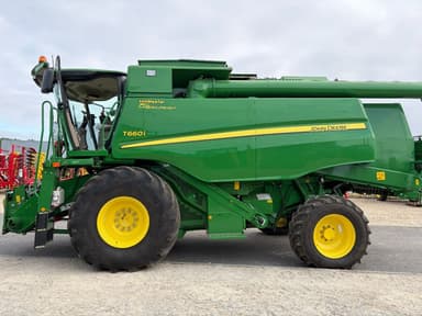 Moissonneuse JOHN DEERE T660 HM - photo 2