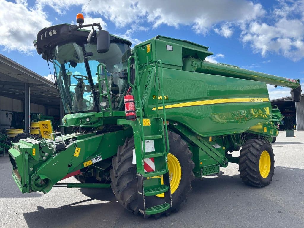 Moissonneuse JOHN DEERE T 660 - photo principale
