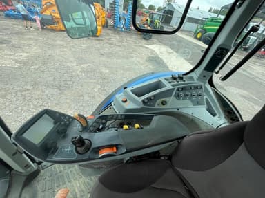 Tracteur VALTRA N 154 V - photo 5