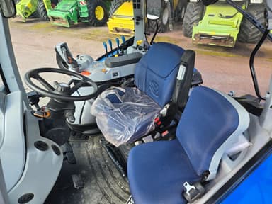 Tracteur NEW HOLLAND T6.145 DC - photo 3