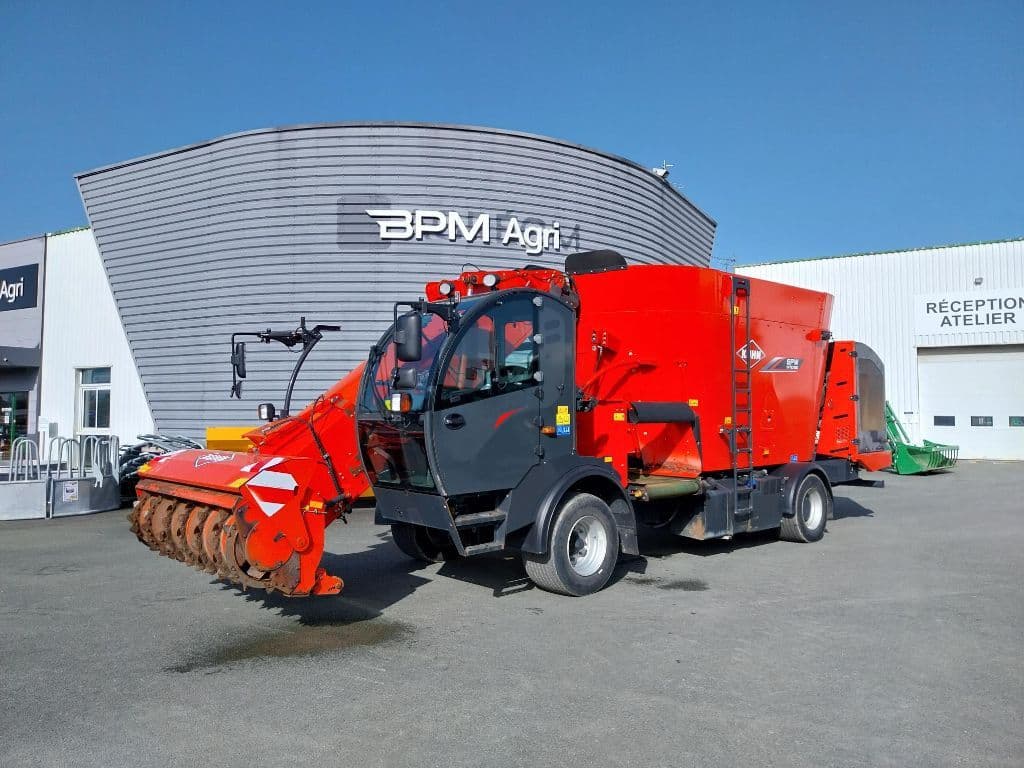 Melangeuse automotrice KUHN SPW 18 CS intense - photo principale