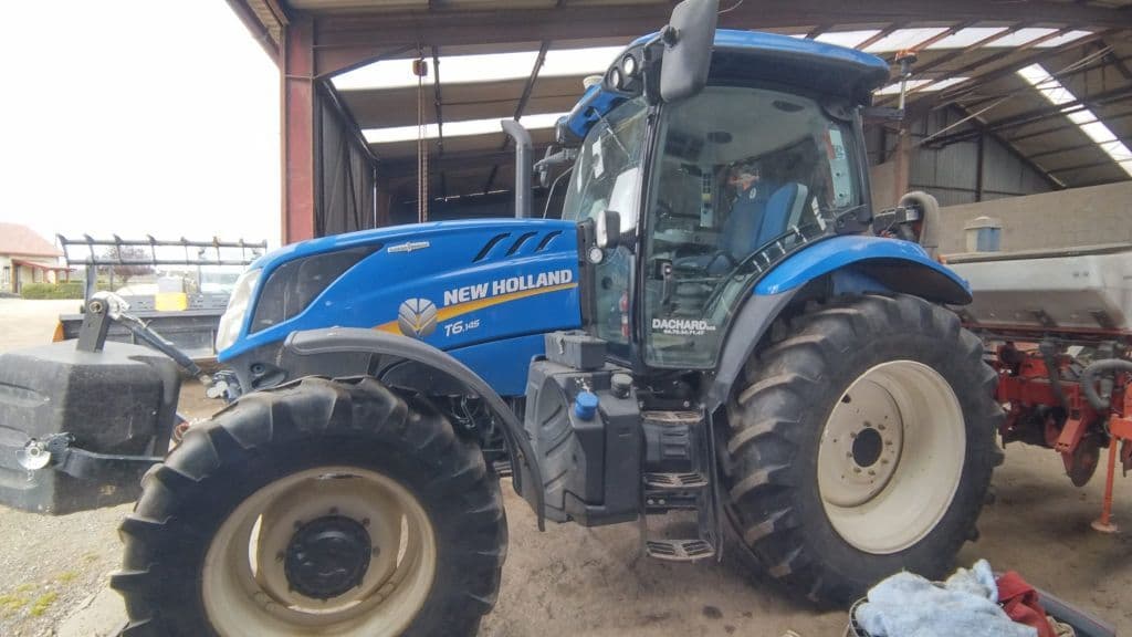 Tracteur NEW HOLLAND T6.145 - photo principale