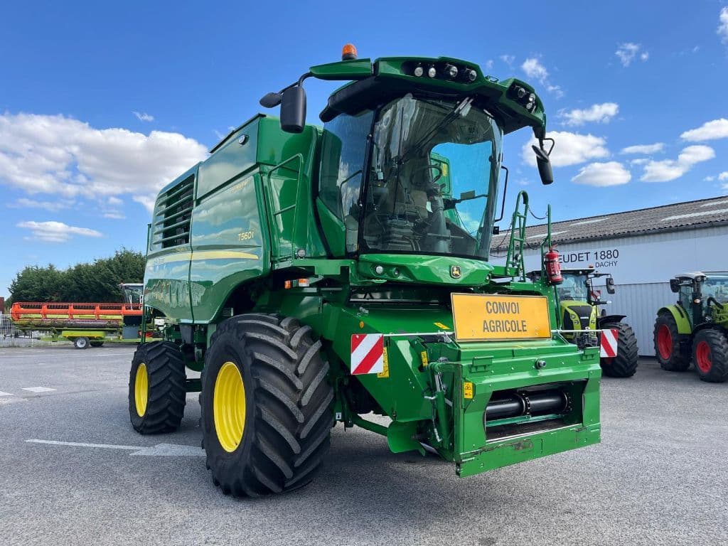 Moissonneuse JOHN DEERE T560i HILLMASTER - photo principale