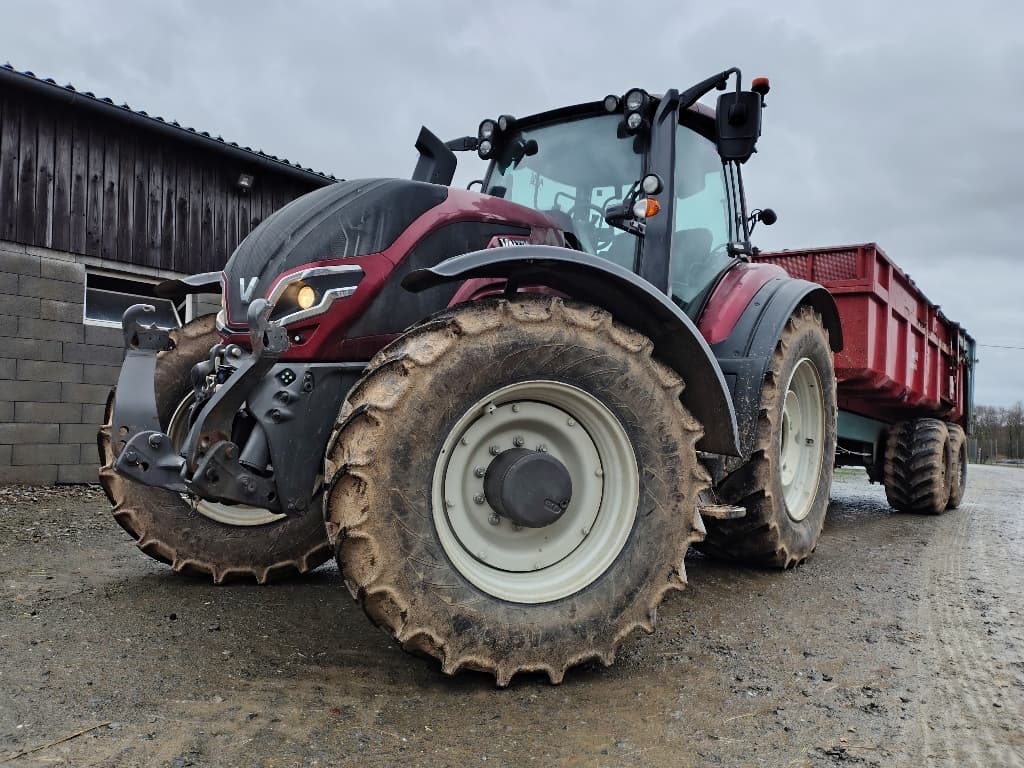 Tracteur VALTRA T215 direct - photo principale
