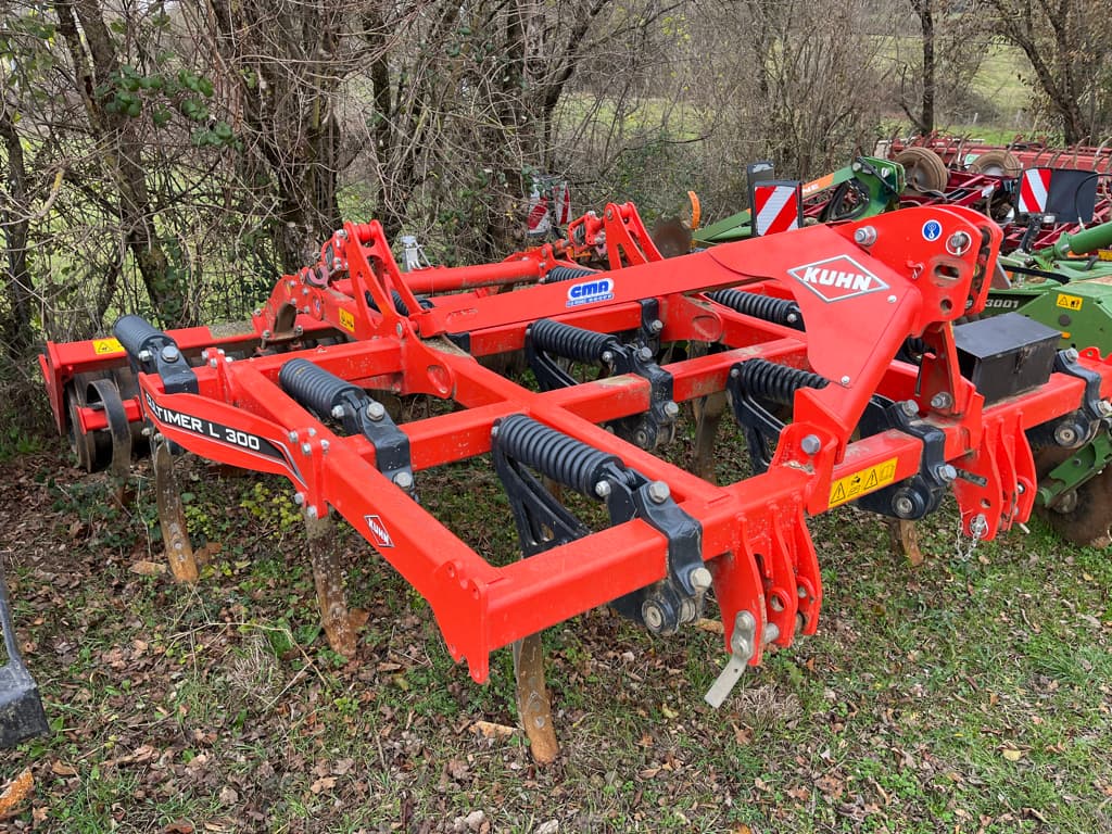 697b1e9c6318c70c05cdd44e