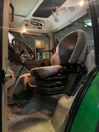 Tracteur chargeur JOHN DEERE 6120R - photo 4