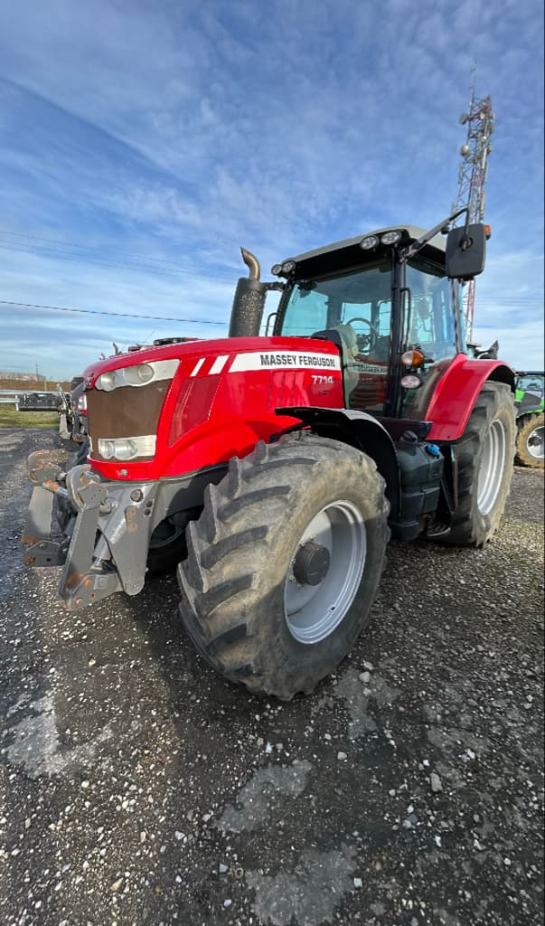 Tracteur MASSEY FERGUSON 7714 DYNA-4 ESSENTIAL - photo principale