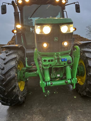 Tracteur JOHN DEERE 6115R - photo 4
