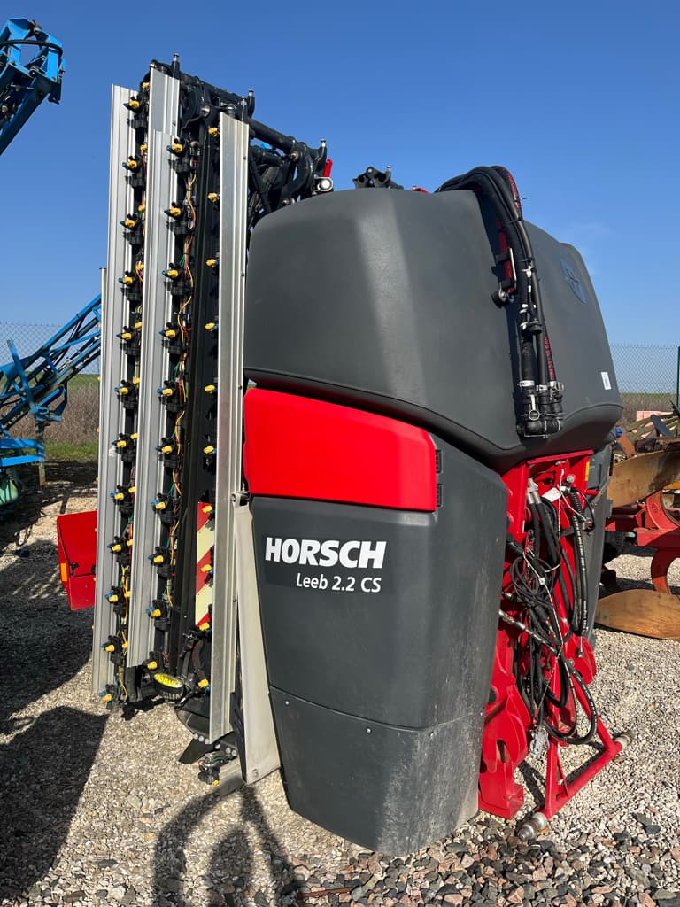 698ca25e6ce0a5679e36b337