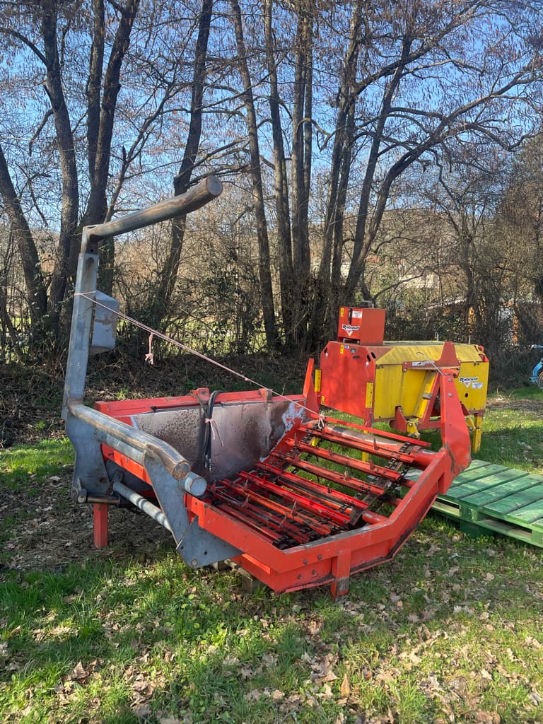 69ba3b0e88c84996884fde4f