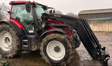 Tracteur VALTRA N135 - photo 2