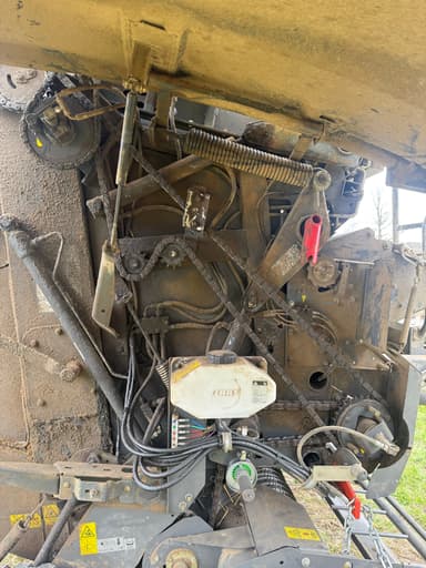 Presse balles rondes CLAAS VARIANT 380 RF - photo 5