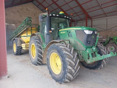Tracteur JOHN DEERE 6215R FT4 - photo 2