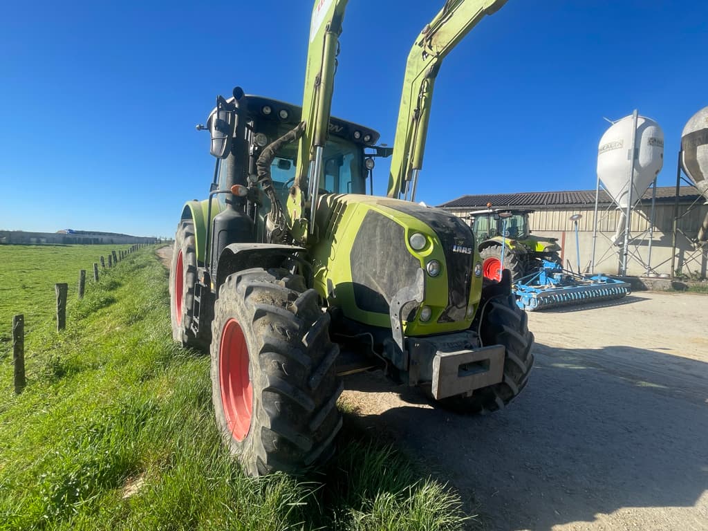 Tracteur chargeur CLAAS Arion 610 - photo principale