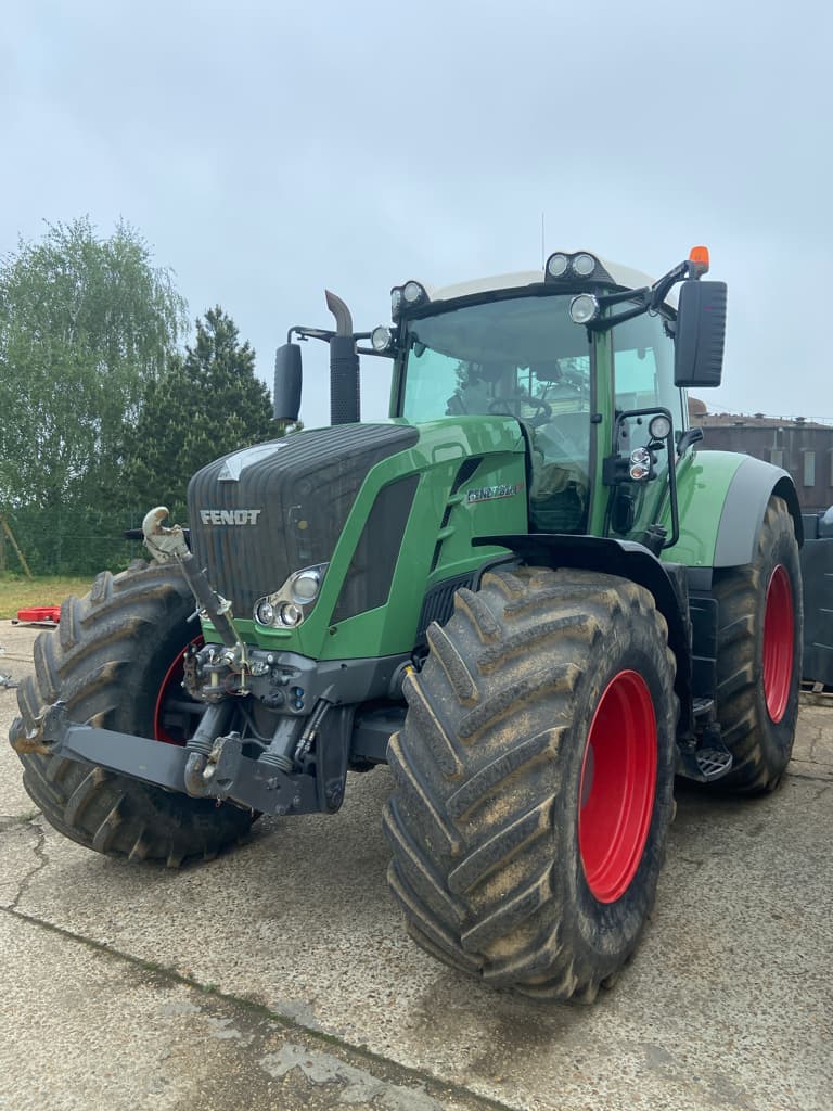 Tracteur FENDT 826 scr Profi + - photo principale