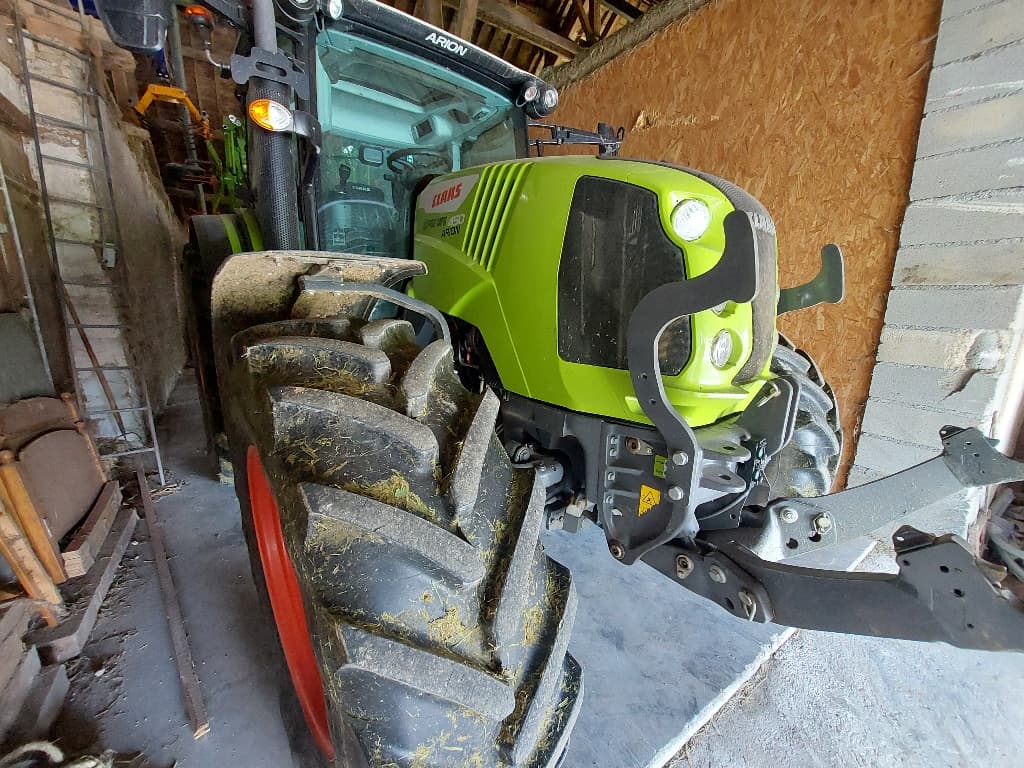 Tracteur CLAAS Arion 450 - photo principale