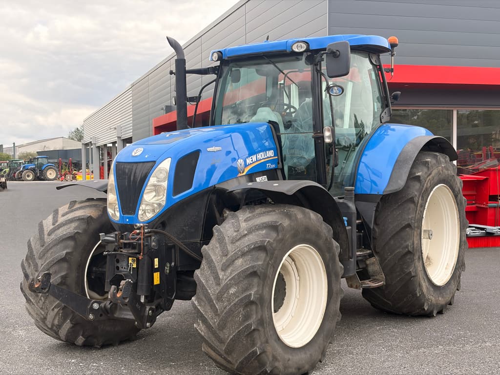 Tracteur NEW HOLLAND T7.220 - photo principale