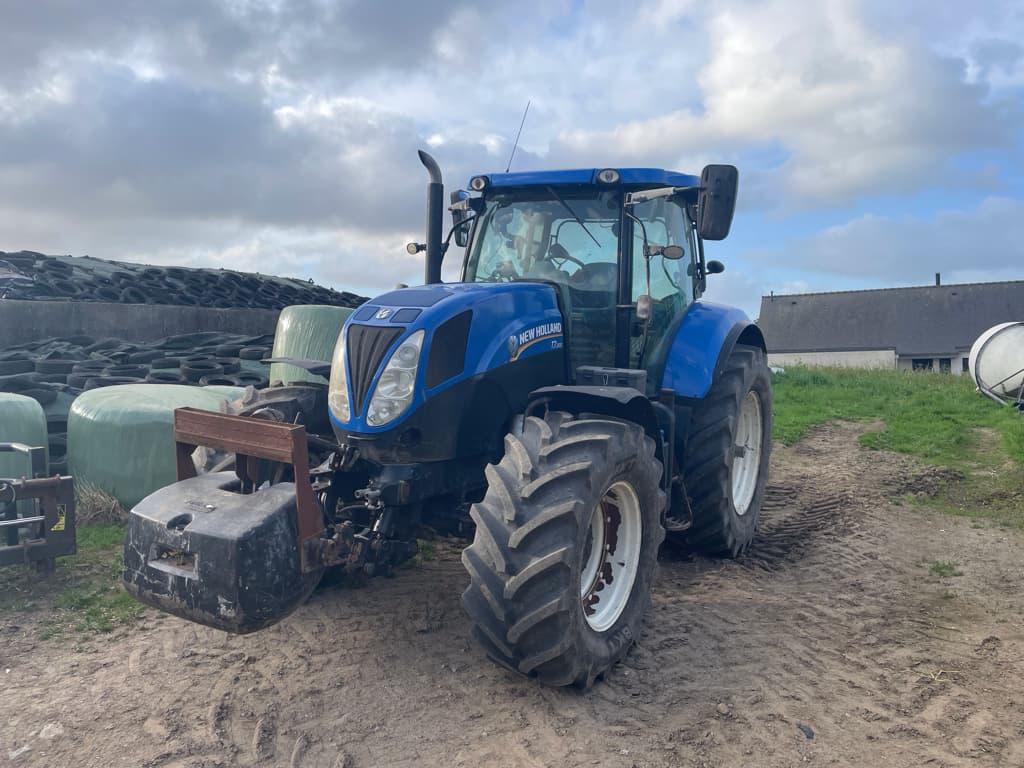 Tracteur NEW HOLLAND T7.200 - photo principale