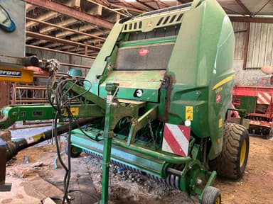 Presse balles rondes JOHN DEERE V451M - photo 2