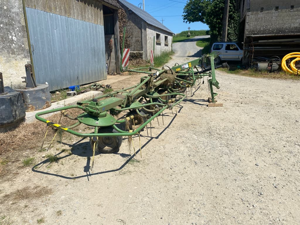 Faneuse KRONE KW 8.82/8 - photo principale
