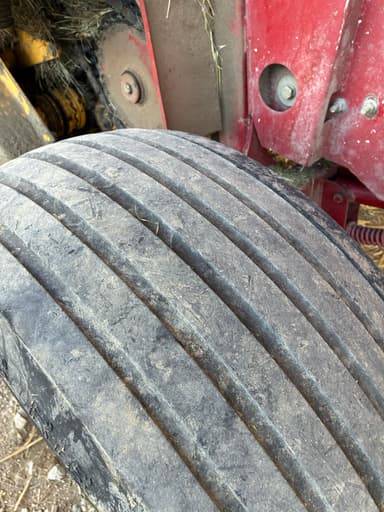Presse balles rondes NEW HOLLAND 648 - photo 5