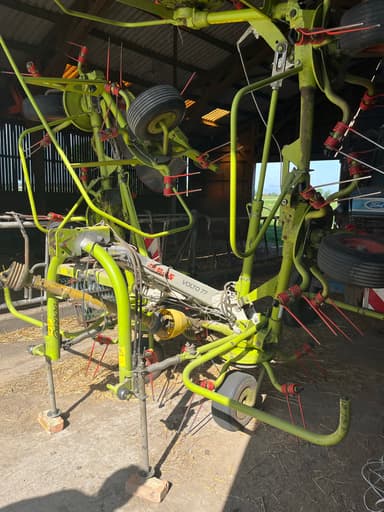 Faneuse CLAAS Volto 77 - photo 2