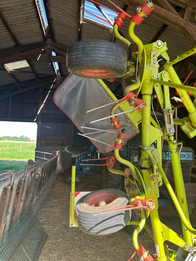 Faneuse CLAAS Volto 77 - photo 5