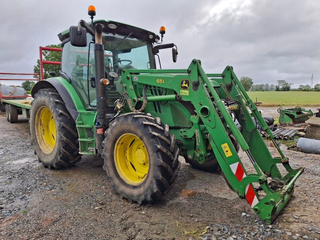 Tracteur chargeur JOHN DEERE 6125R - photo principale